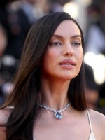 ايرينا شايك  Irina Shayk في مهرجان كان السينمائي 2026 ( مصدر الصورة: Kristy Sparow/Getty Images)