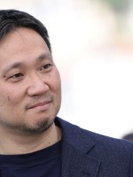ريوسوكي هاماغوتشي Ryusuke Hamaguchi خلال الدورة الـ 79 لمهرجان كان السينمائي في مدينة كان، جنوب فرنسا، في 16 مايو 2026. - مصدر الصورة: Sameer AL-DOUMY / AFP