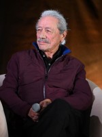 إدوارد جيمس أولموس Edward James Olmos Noam Galai/Getty Images for Netflix/AFP (Photo by Noam Galai / GETTY IMAGES NORTH AMERICA / Getty Images via AFP)