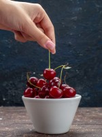 الكرز الأحمر غني بمضادات الأكسدة - المصدر freepik