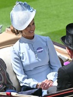 الأميرة آن Princess Anne وهاريت سبيرلينغ Harriet Sperling في سباق رويال أسكوت. مصدر الصورة: JUSTIN TALLIS / AFP