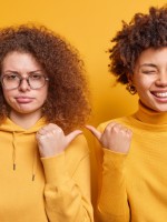 الصديق الداعم يساعدك على تخطي الأزمات- المصدر freepik
