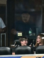 شاكيرا Shakira في مباراة الأرجنتين ضد أستراليا في بطولة كأس العالم 2026. مصدر الصورة:  Paul ELLIS / AFP