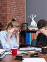 يمكن التخلص من ضغوط العمل من خلال بعض الاستراتيجيات- المصدر freepik