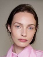 من عرض كارفن Carven لربيع 2026- الصورة من Launchmetrics/Spotlight ©
