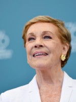الممثلة البريطانية جولي أندروز في مهرجان البندقية السينمائي الدولي (British actress Julie Andrews at the Venice International Film Festival)- مصدرالصورة: Vincenzo PINTO / AFP