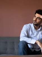 الشخص قد يتعلق بالشعور وليس الإنسان - المصدر freepik