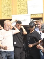 جنازة والد تامر حسني - الصورة من المكتب الصحفي