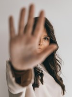 كيف يضع كل برج حدوداً للآخرين ( الصورة من موقع unsplash)