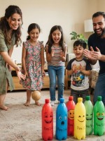  صورة عائلة تلعب البولينغ