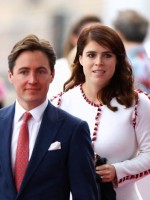 الأميرة يوجيني في قصر باكنغهام ( Princess Eugenie at Buckingham Palace). مصدر الصورة: HANNAH MCKAY / POOL / AFP