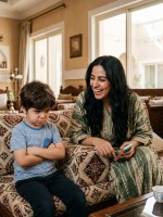 صورة عبارات تبدو مزاحاً لكنها قد تجرح طفلك فلا تقوليها له