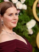 إيمي آدمز Amy Adams في حفل توزيع جوائز غولدن غلوب الـ 82. مصدر الصورة: Amy Sussman / GETTY IMAGES NORTH AMERICA / Getty Images via AFP