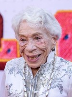 الممثلة الأمريكية باني ليفين في لوس أنجلوس (American actress Bunny Levine in Los Angeles)- مصدر الصورة:  Amanda Edwards/Getty Images