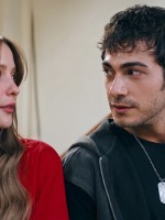 سكرين شوت من مسلسل اسطنبول رأسا على عقب الحلقة 11