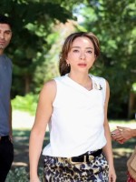 سكرين شوت من مسلسل اسطنبول رأسا على عقب الحلقة 12
