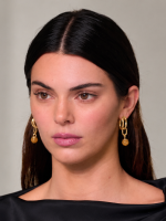من عرض بوتيغا فينيتا Bottega Veneta لمجموعة الأزياء الجاهزة موسمي ربيع وصيف 2027 - الصورة من LaunchmetricsSpotlight © (2)