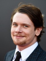 جاك أوكونيل Jack O'Connell في حفل 18th Annual Hollywood Film Awards. مصدر الصورة: Frazer Harrison / GETTY IMAGES NORTH AMERICA / Getty Images via AFP