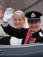زفاف الأمير هاكون والأميرة ميت ماريت. مصدر الصورة: UK Press/Getty Images