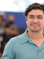 ريكاردو سكامارشيو دور Riccardo Scamarcio في مهرجان كان السينمائي 2021. مصدر الصورة: Valery HACHE / AFP