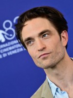 روبرت باتينسون Robert Pattinson في مهرجان فينيسيا السينمائي 2026. مصدر الصورة: Stefano RELLANDINI / AFP