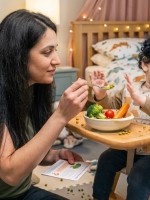 صورة لطفل يرفض تناول الطعام