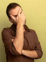عادات تُمارسها يومياً قد تجعلك بائساً - مصدر الصورة: magnific