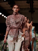 ايلي صعب Elie Saab ربيع وصيف 2027 - الصورة من Launchmetrics/Spotligh©