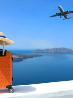 متعة السياحة والسفر/ تصوير: Nok Lek Travel Lifestyle من shutterstock 