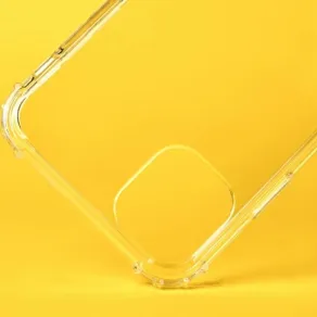 خطوات متبعة في تنظيف غطاء الهاتف الشفّاف من الاصفرار 