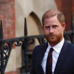 الأمير هاري خلال زيارته إلى بريطانيا ( Prince Harry during his visit to Britain ). مصدر الصورة:HENRY NICHOLLS / AFP