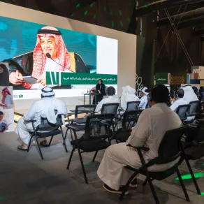 ورشةً تعليميّة حول توظيف الذكاء الصناعي في الكتابة الإبداعية. الصورة من المركز الإعلامي للمعرض