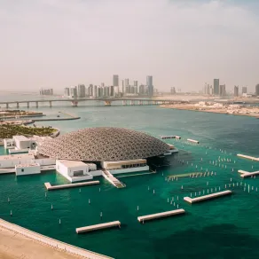 صورة متحف اللوفر