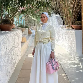 مدونة الموضة منة نبيل - الصورة من حسابها على إنستغرام