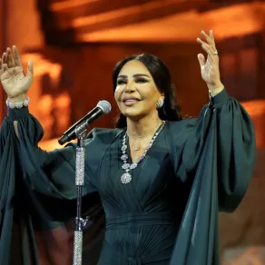 صيحات جمالية تألقت بها النجمات العربيات في مهرجانات صيف 2025