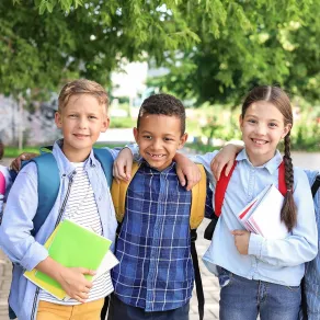 صورة لأطفال المدارس