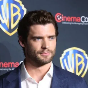 ديفيد كورنسويت بطل فيلم سوبر مان في لاس فيغاس ( David Corenswet, star of Superman in Las Vegas ). مصدر الصورة: Gabe Ginsberg / GETTY IMAGES NORTH AMERICA / Getty Images via AFP