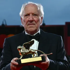 فيرنر هيرزوغ في فينيسيا ليدو (Werner Herzog at Venice Lido). مصدر الصورة: Stefano RELLANDINI / AFP