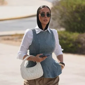 مدونة الموضة أماني فوزي - الصورة من حسابها على إنستغرام