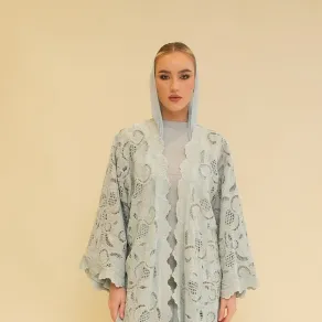 عباية من Mira Y Mano - الصورة من حساب الماركة على إنستغرام