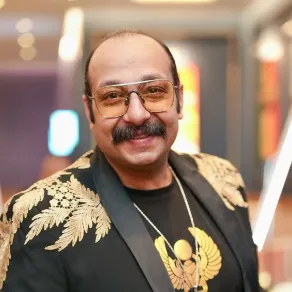 محمد ثروت  