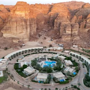 منتجعات سياحية في العلا شمال غربي السعودية