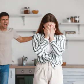 التعامل مع الزوج سريع الغضب