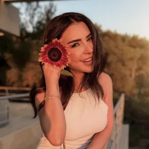 ماغي بو غصن- الصورة من حسابها على إنستغرام