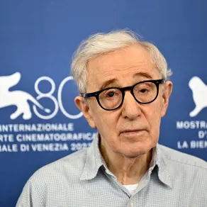 وودي آلن Woody Allen في مهرجان فينيسيا السينمائي 2025. مصدر الصورة: GABRIEL BOUYS / AFP