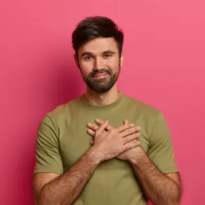 سرطان الثدي يصيب الرجال أيضاً -المصدر freepik سرطان الثدي يصيب الرجال أيضاً -المصدر freepik