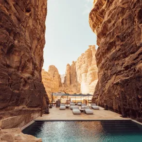 إحدى منتجعات العلا إحدى منتجعات العلا