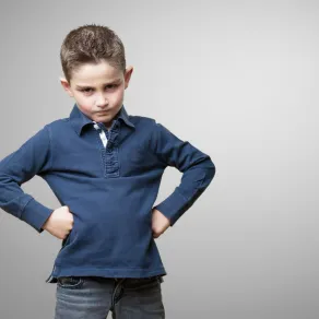 صورة تعبر عن طفل غير صبور