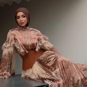 سهى طه بفستان مستوحى من العصر الفيكتوري- الصورة من حسابها الرسمي على انستغرام