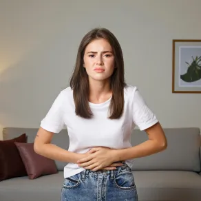 مجموعات غذائية الجمع بينها يُسبِّب الانتفاخ -Image by benzoix on Freepik مجموعات غذائية الجمع بينها يُسبِّب الانتفاخ -Image by benzoix on Freepik